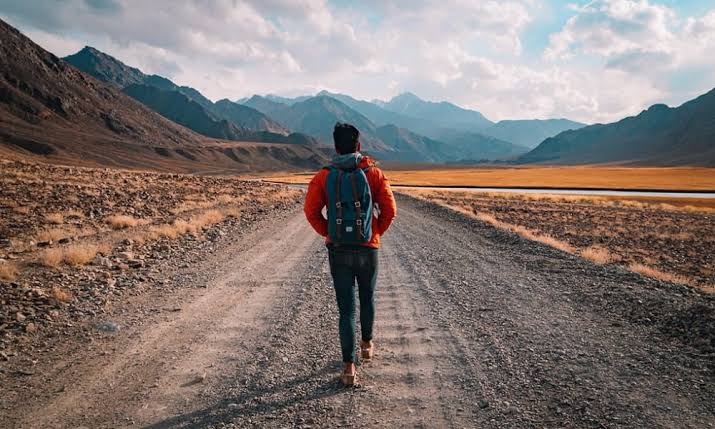 Gaya hidup minimalis traveling cerdas